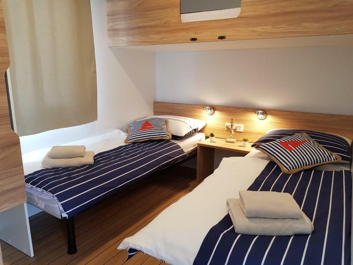 Mobile Home Biograd Na Moru Gapi House Zewnętrze zdjęcie